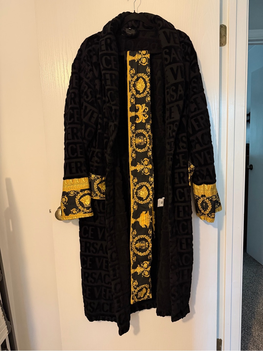 Versace I Love Baroque Belted Bathrobe in Black - Picture 2 of 4